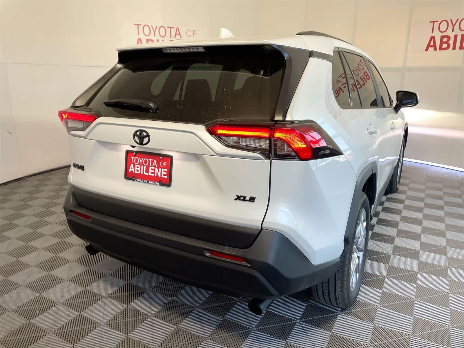 Thumbnail: 2025 Toyota RAV4 - 7