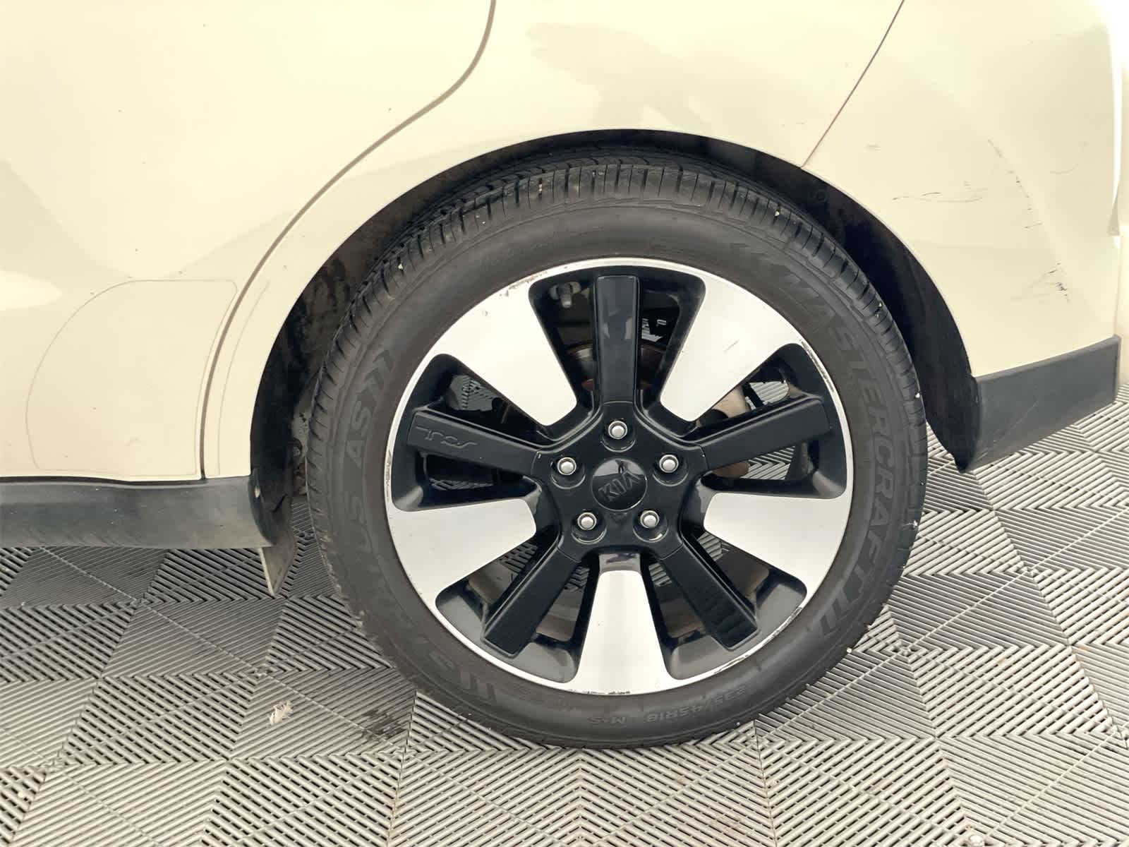 Thumbnail: 2015 Kia Soul - 26