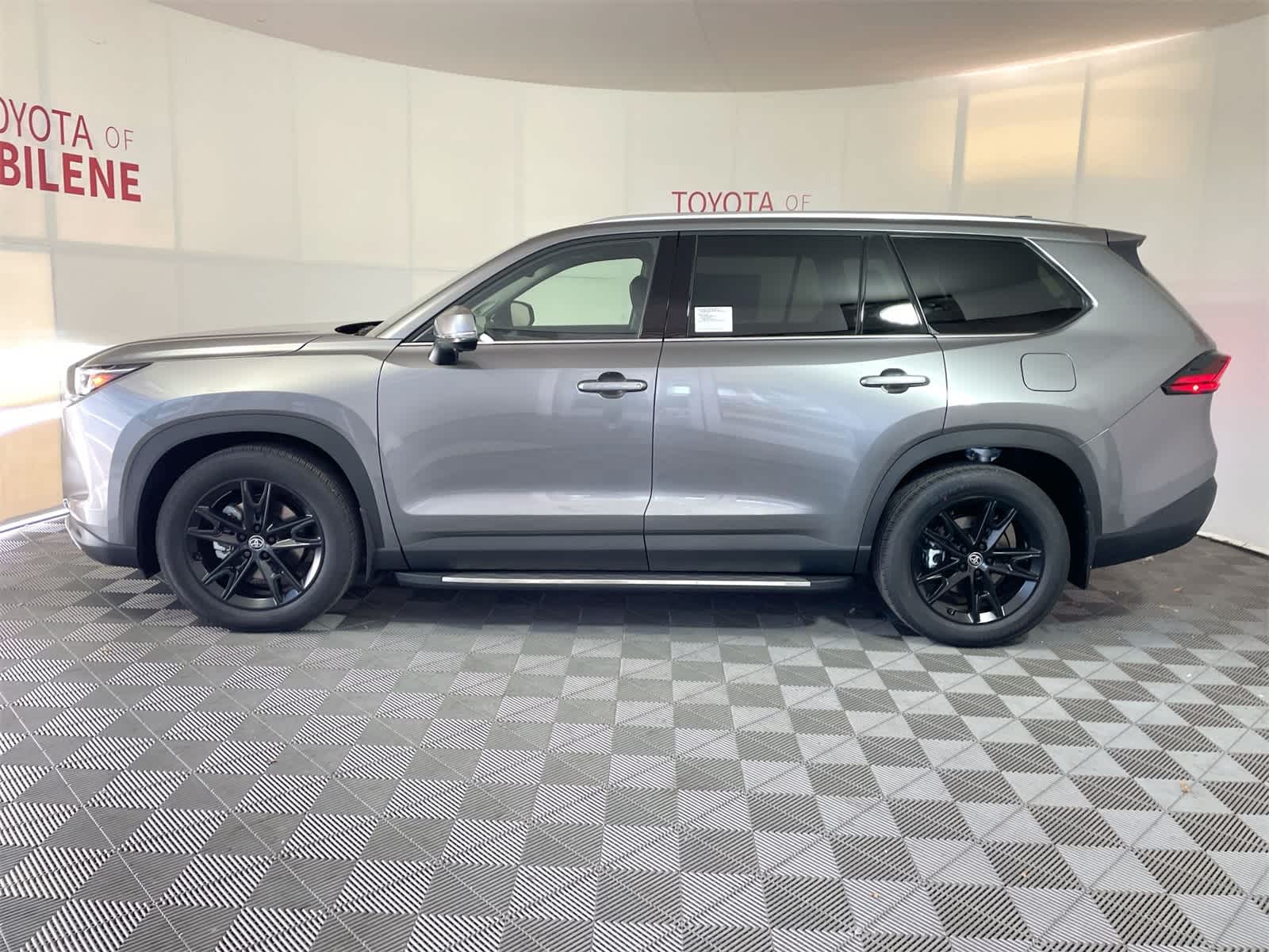 Thumbnail: 2026 Toyota Grand Highlander - 2