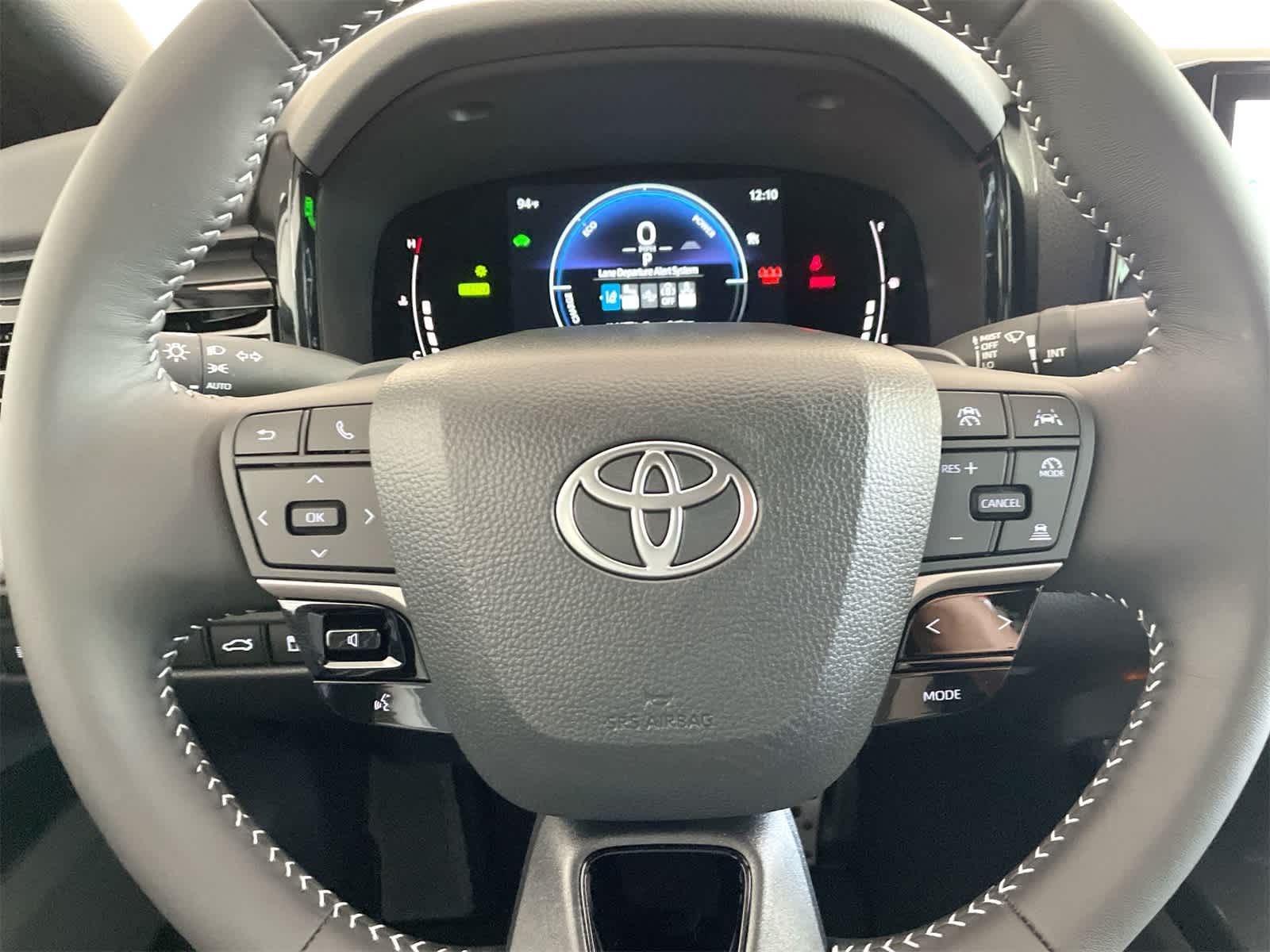 Thumbnail: 2025 Toyota Camry - 18