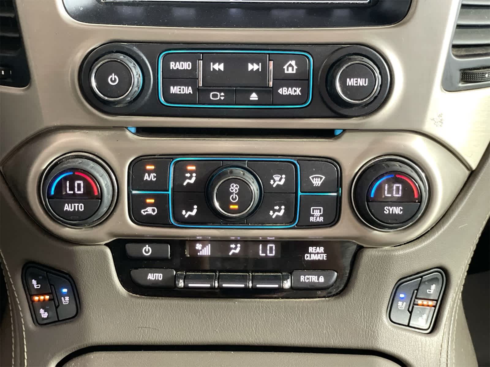 Thumbnail: 2019 GMC Yukon XL - 23