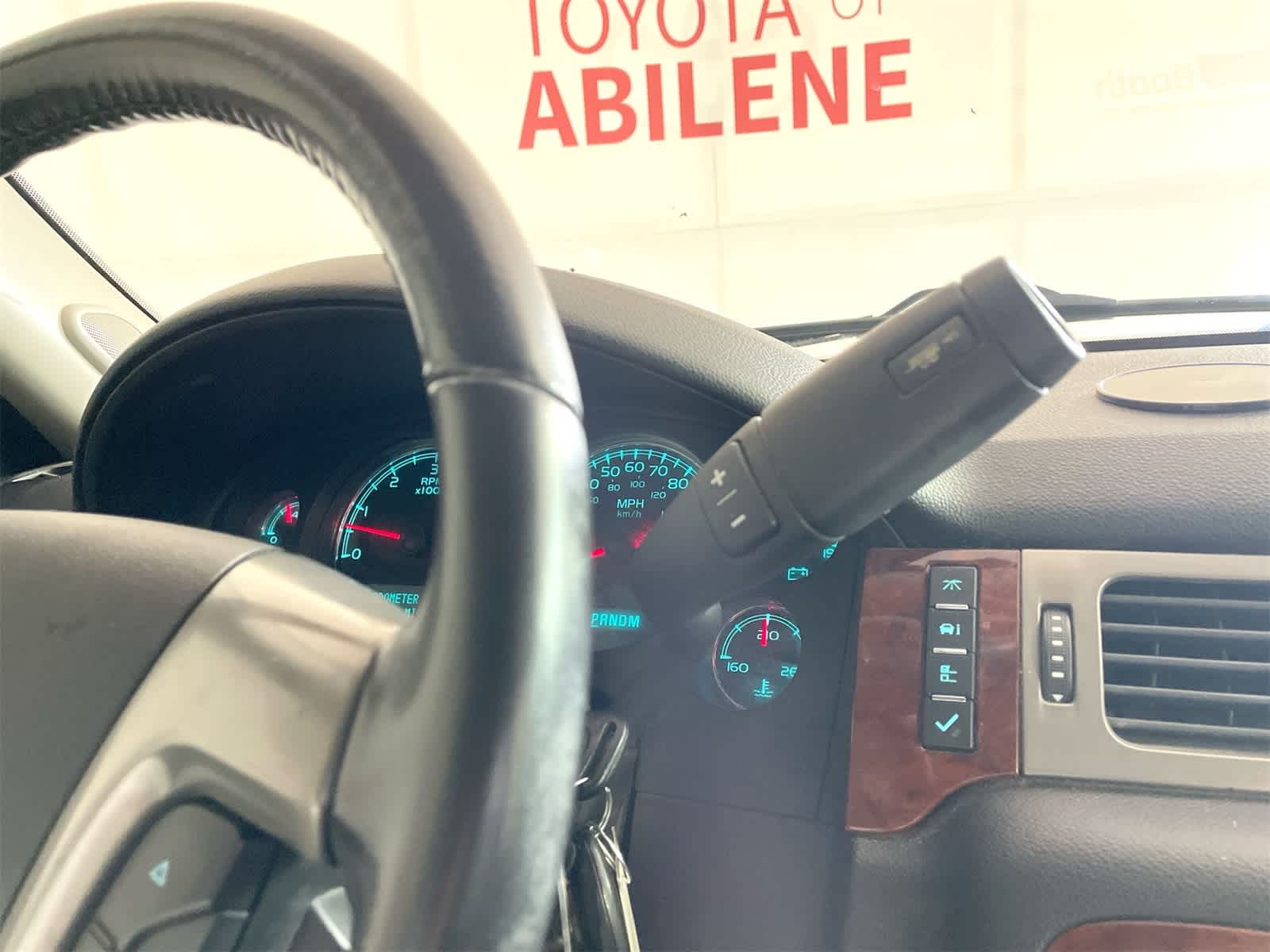 Thumbnail: 2013 Chevrolet Tahoe - 20