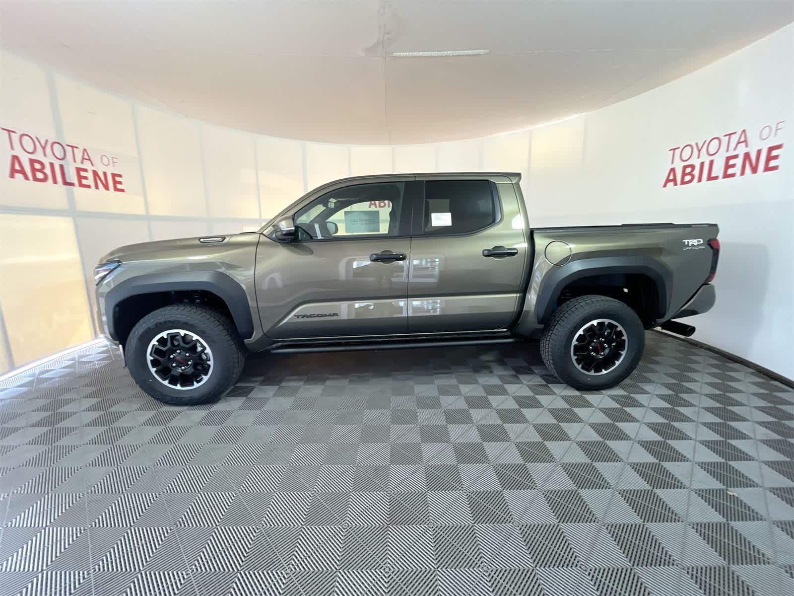 Thumbnail: 2025 Toyota Tacoma - 2