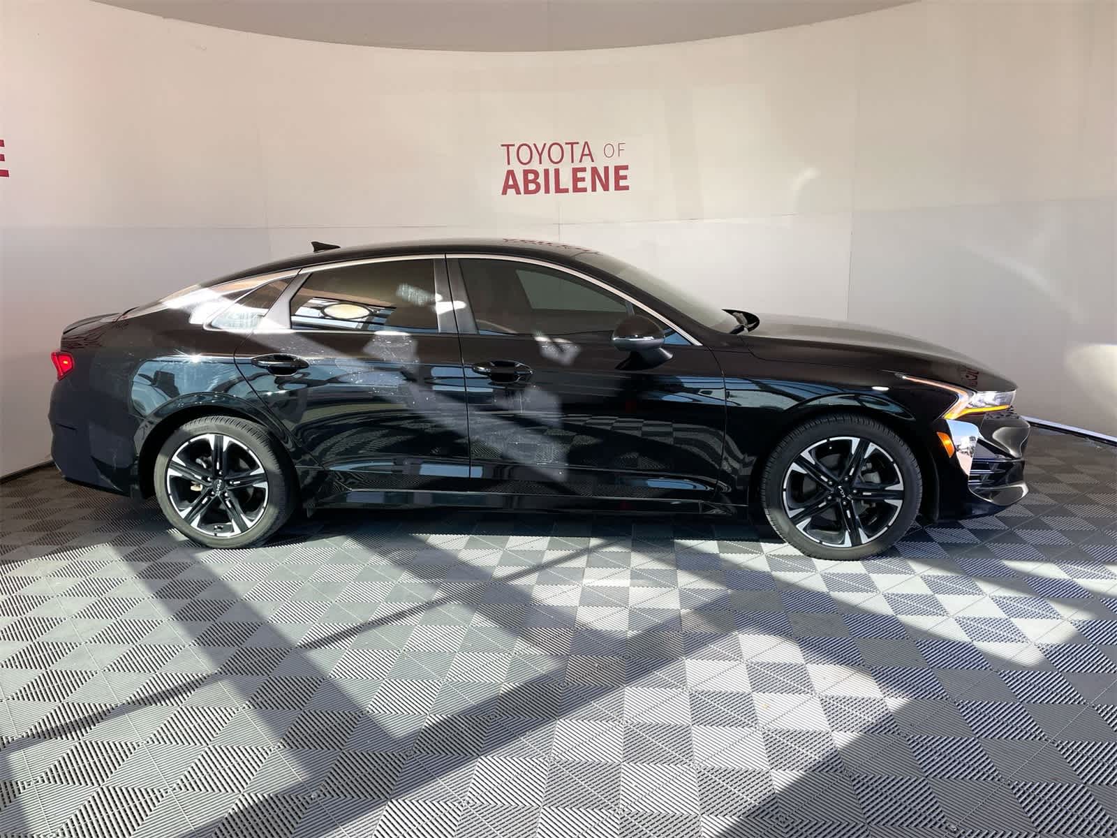 Thumbnail: 2023 Kia K5 - 7