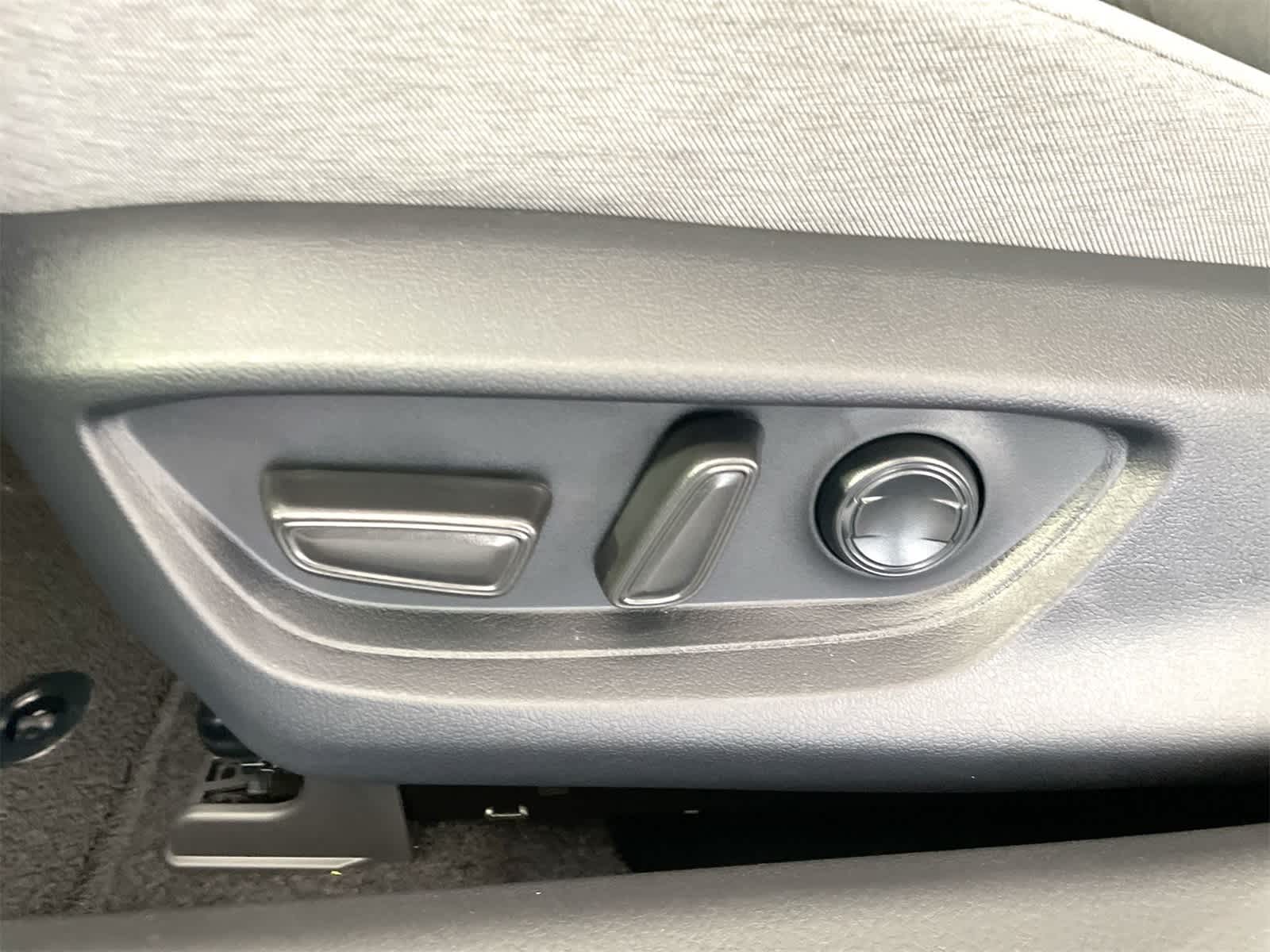 Thumbnail: 2026 Toyota Camry - 10