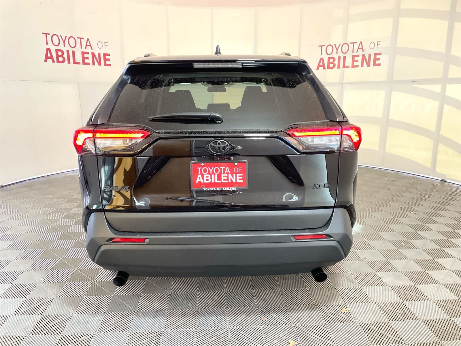 Thumbnail: 2025 Toyota RAV4 - 3