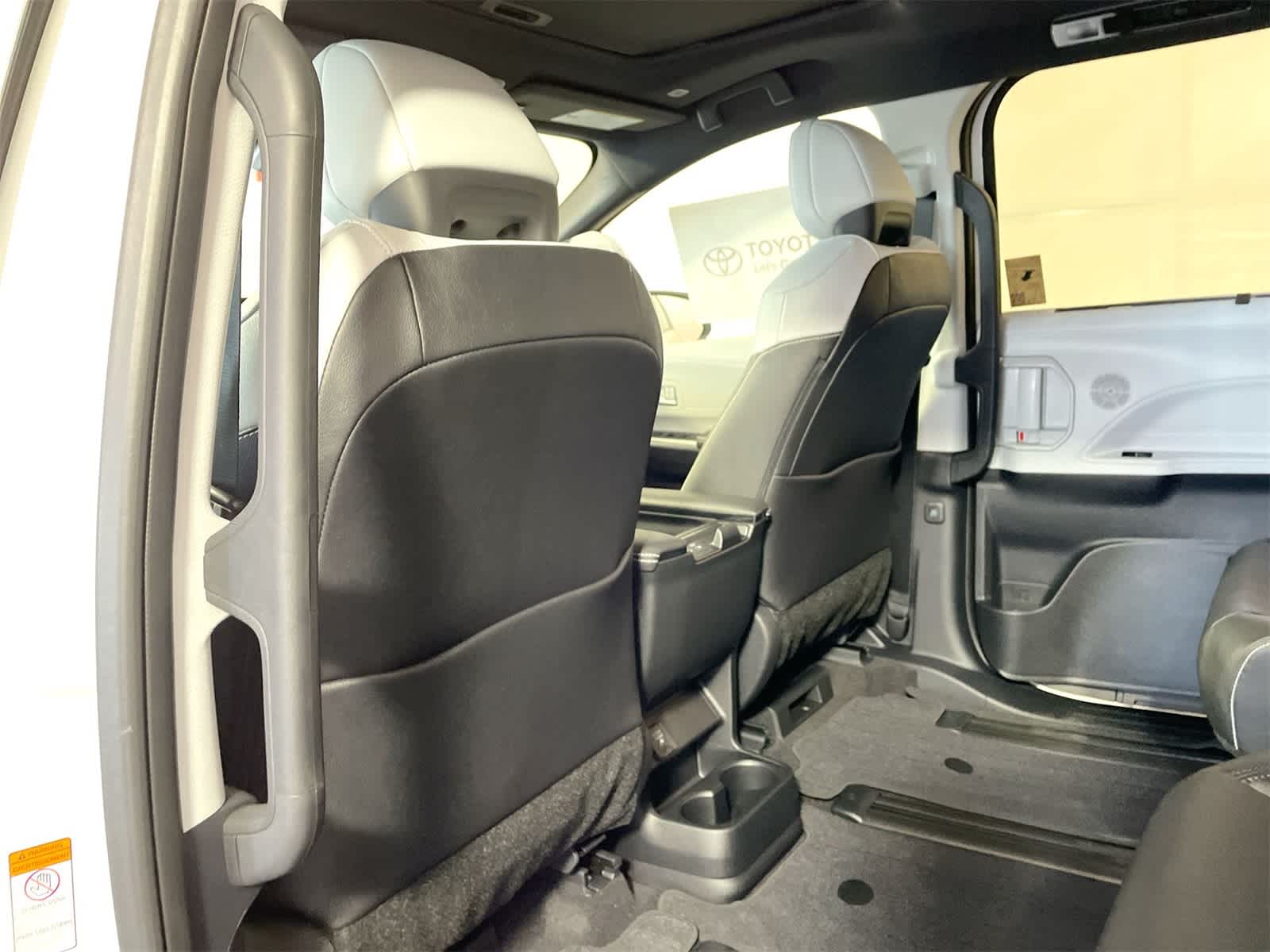 Thumbnail: 2026 Toyota Sienna - 13