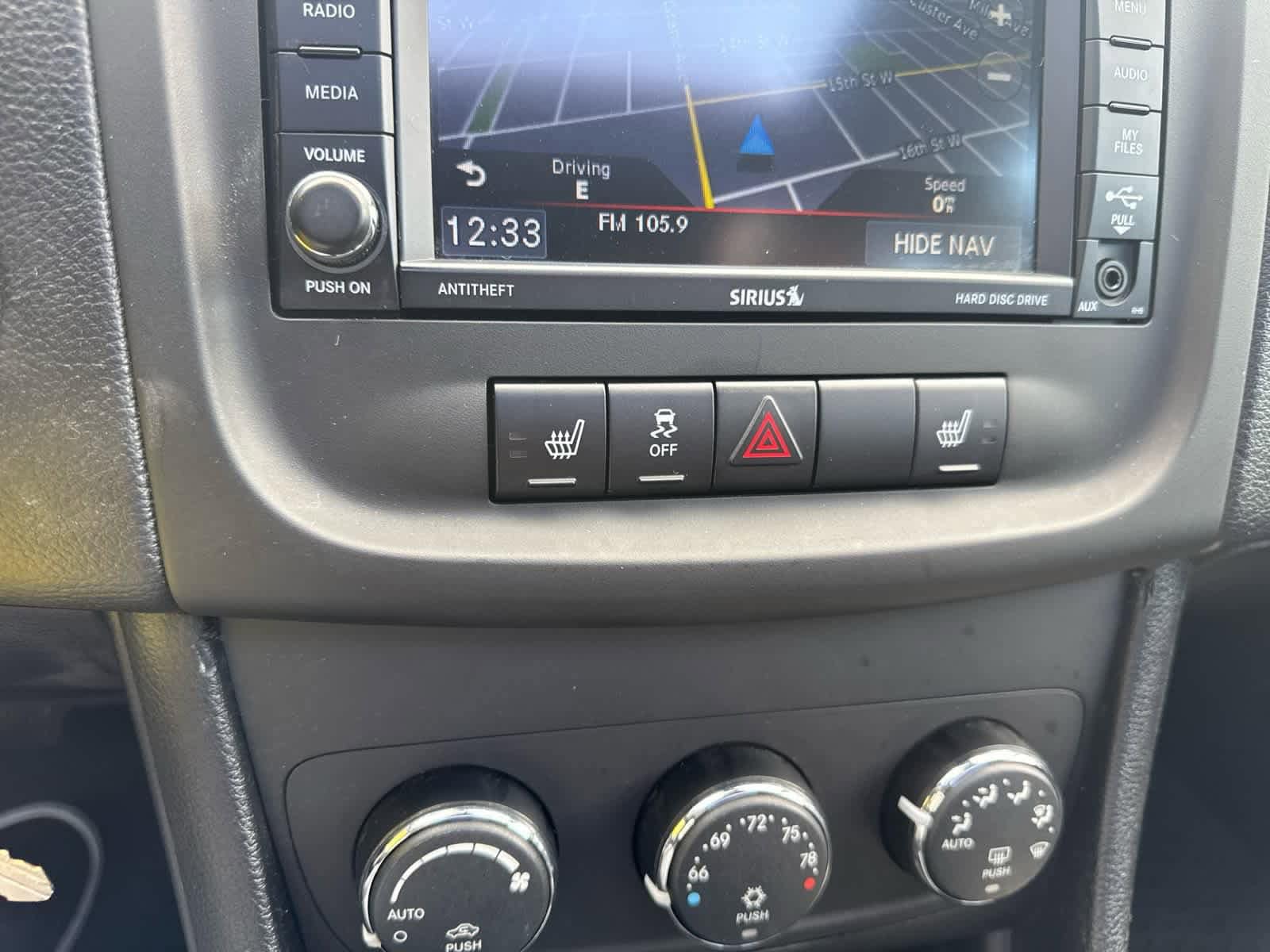 Thumbnail: 2014 Dodge Avenger - 42