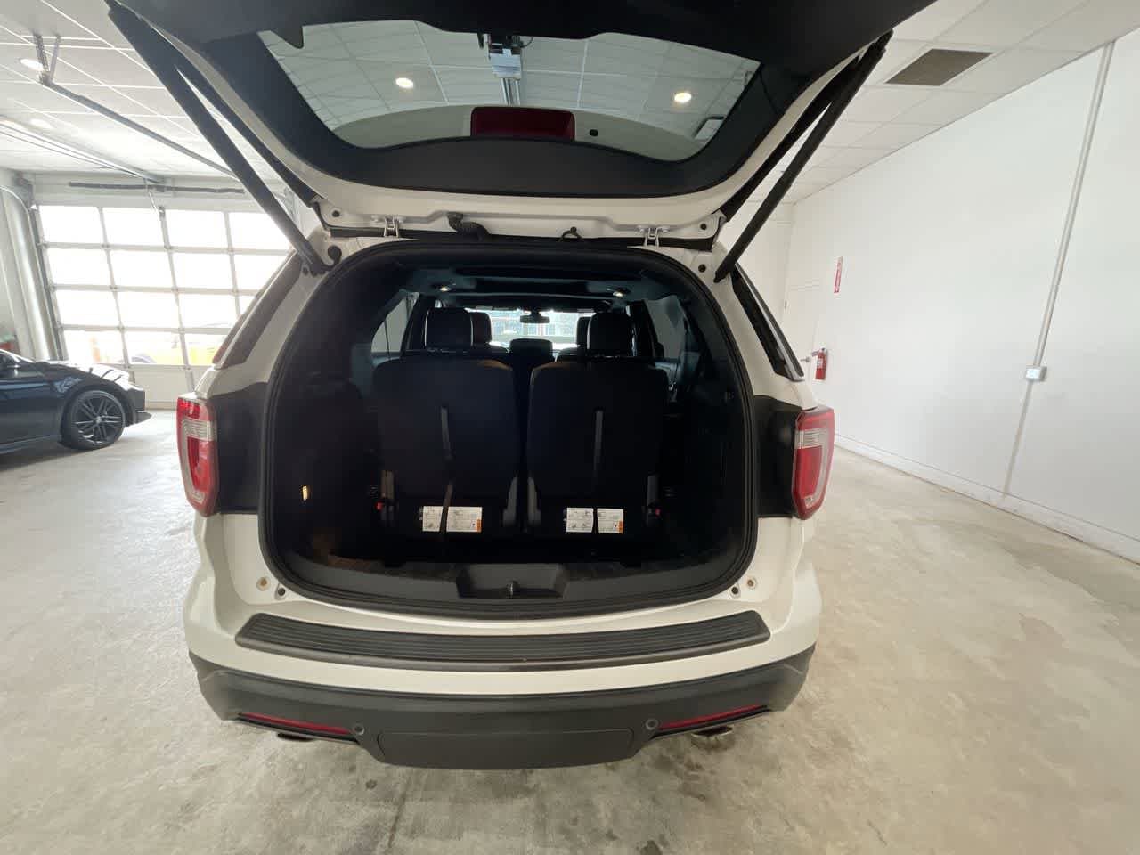 Thumbnail: 2018 Ford Explorer - 25