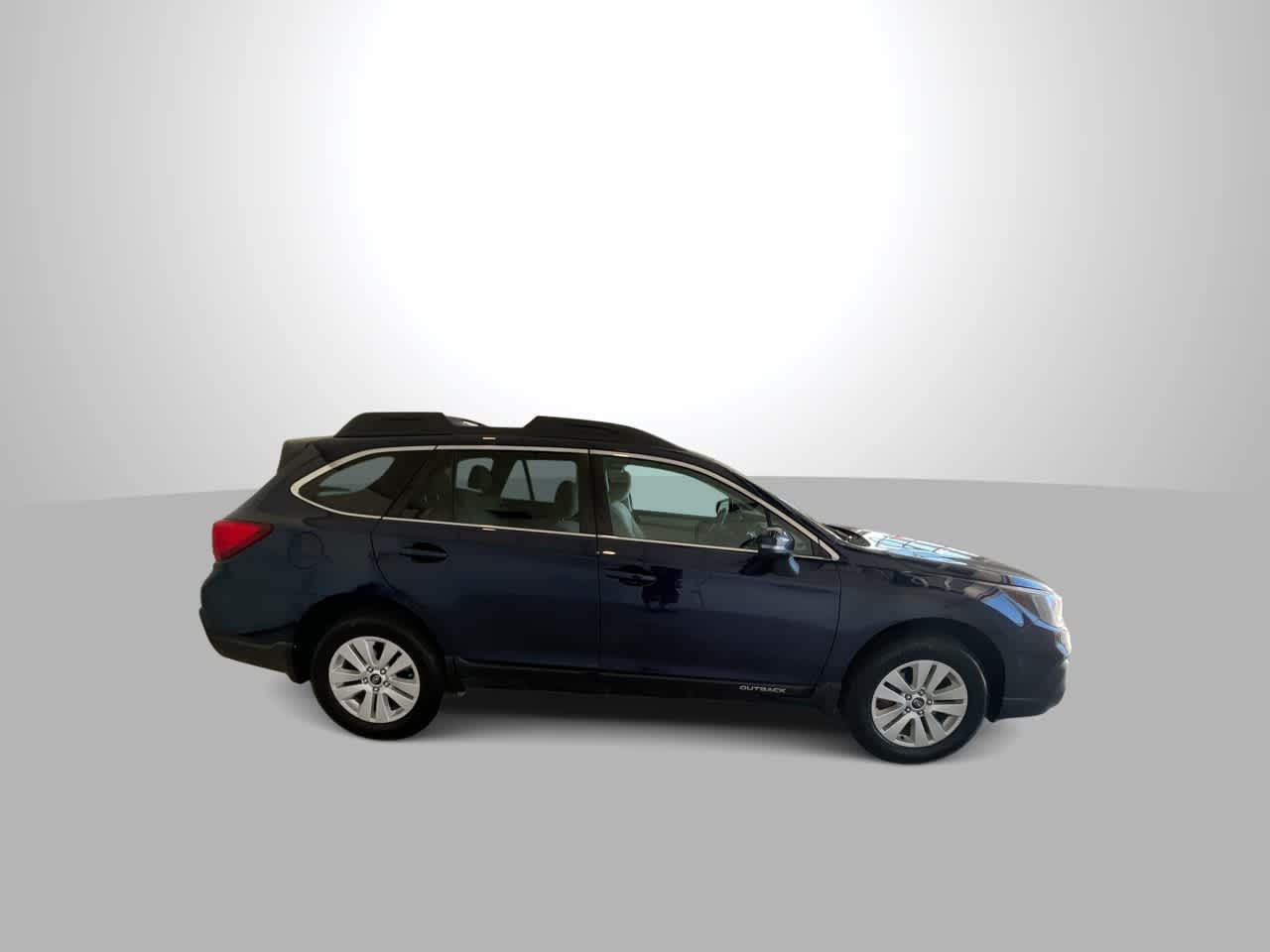 Thumbnail: 2018 Subaru Outback - 9