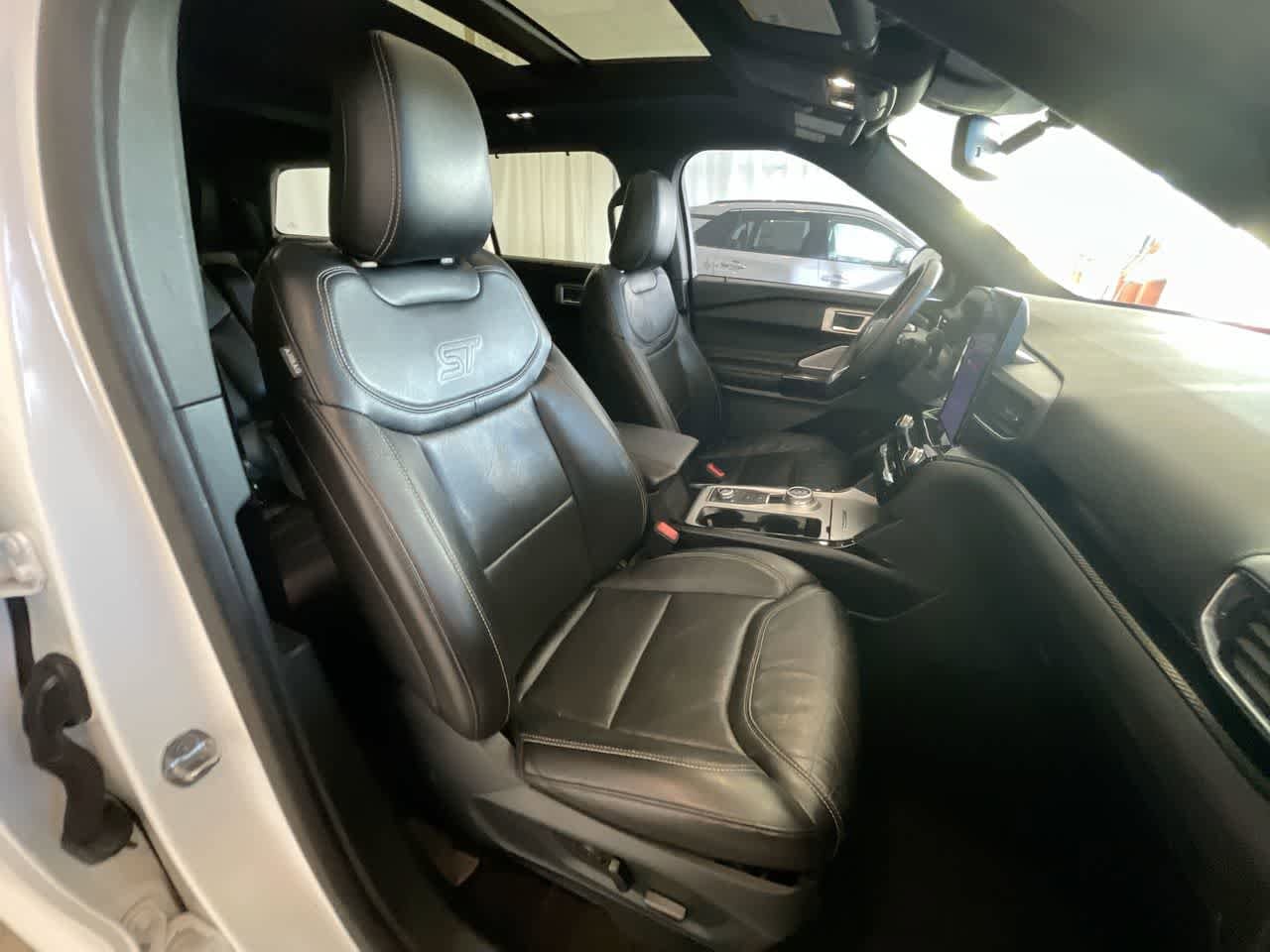 Thumbnail: 2021 Ford Explorer - 27