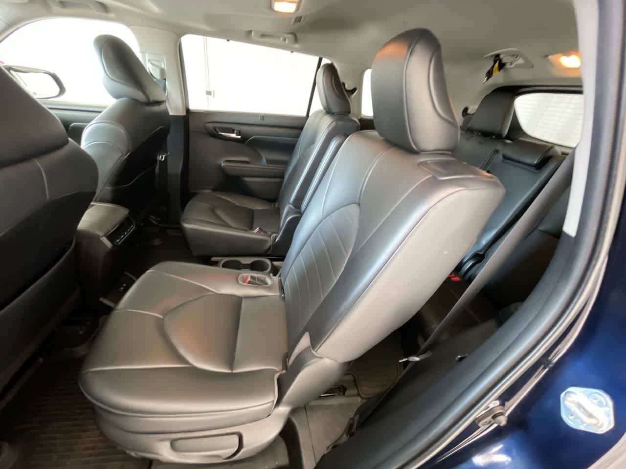Thumbnail: 2021 Toyota Highlander - 23