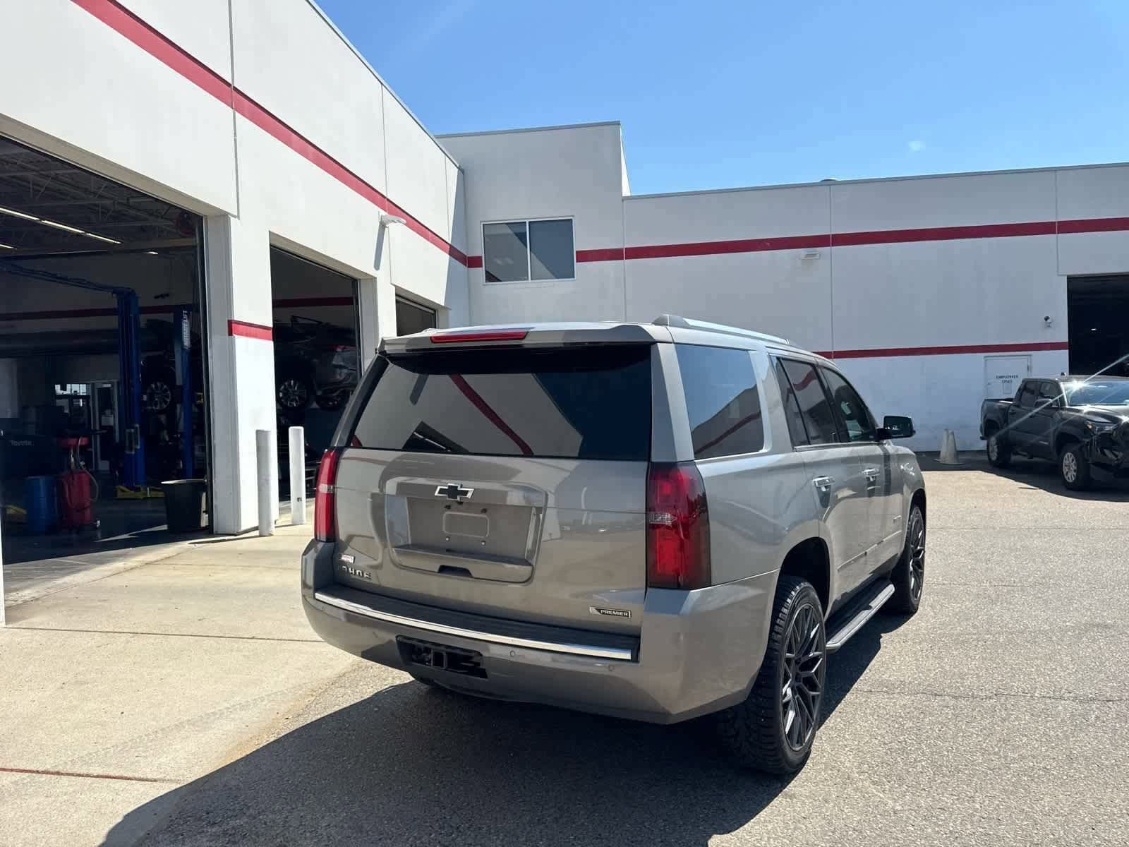 Thumbnail: 2018 Chevrolet Tahoe - 8