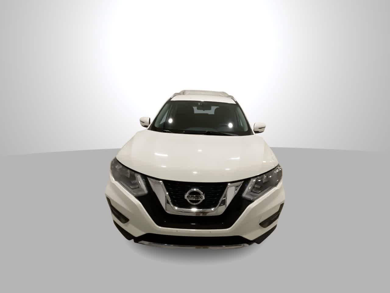 Thumbnail: 2017 Nissan Rogue - 3
