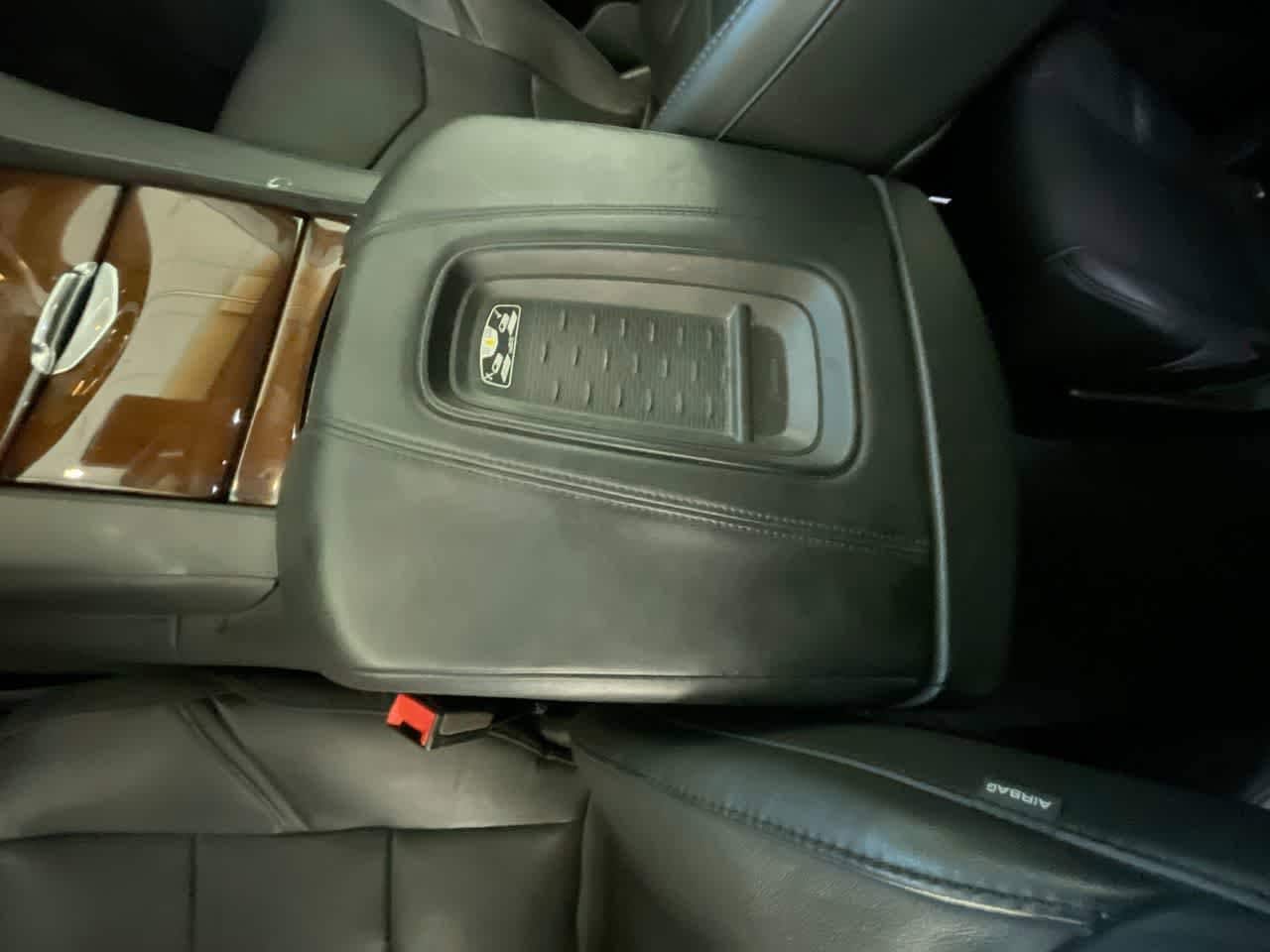 Thumbnail: 2016 Cadillac Escalade - 21