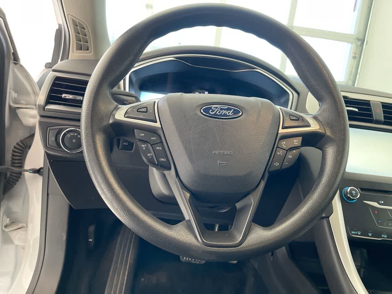2014 Ford Fusion SE 14