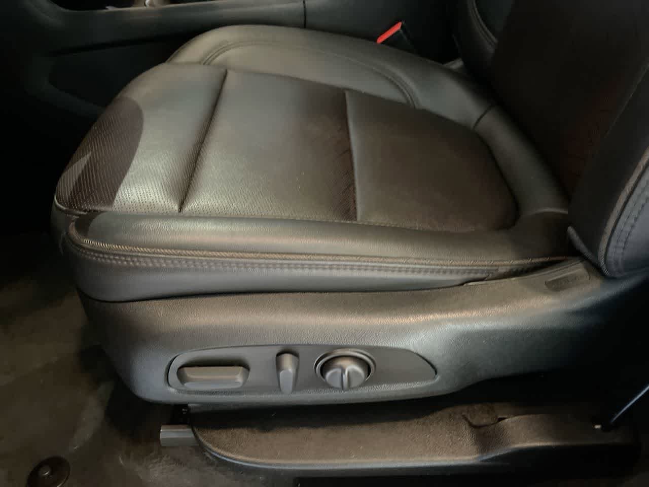 Thumbnail: 2023 Chevrolet Traverse - 12