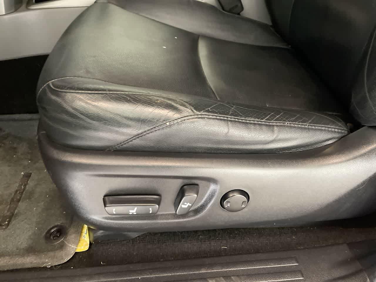 Thumbnail: 2013 Toyota 4Runner - 12