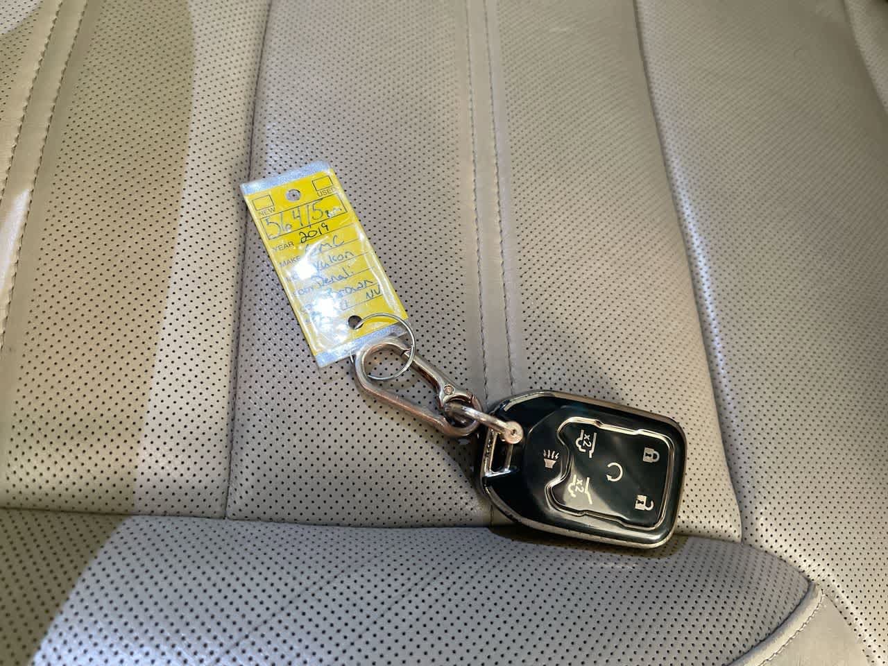 Thumbnail: 2019 GMC Yukon - 28