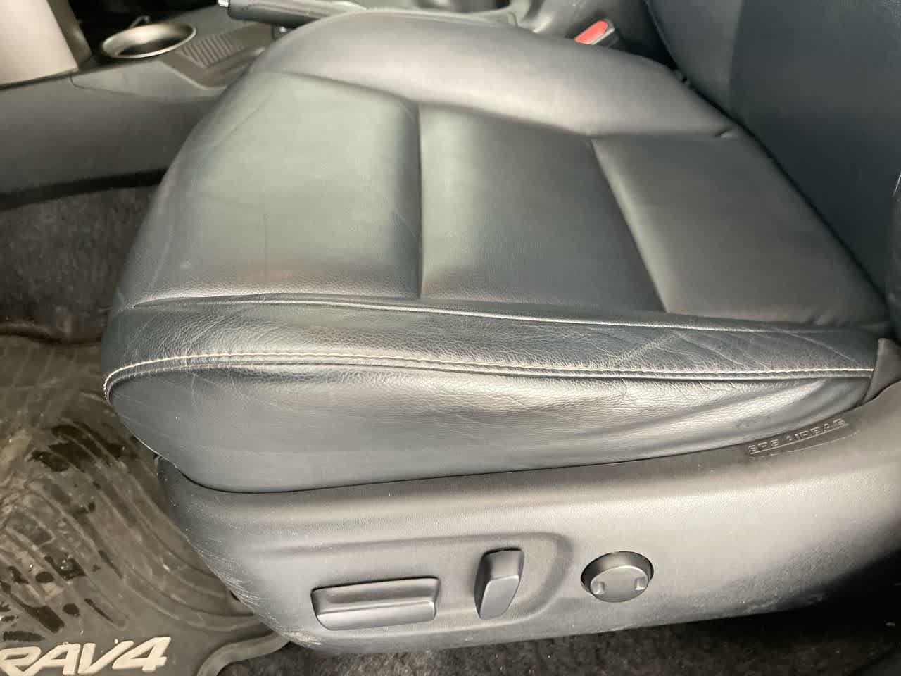 Thumbnail: 2013 Toyota RAV4 - 12