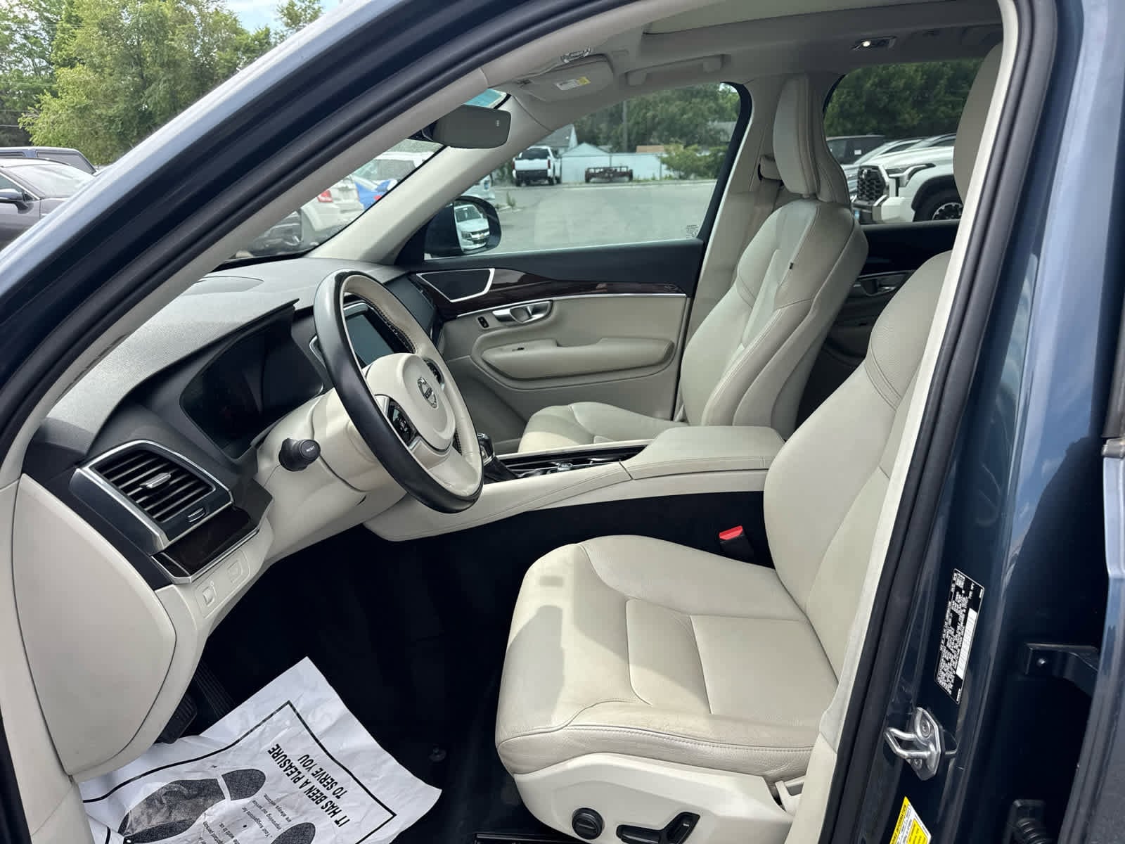 Thumbnail: 2019 Volvo XC90 - 31