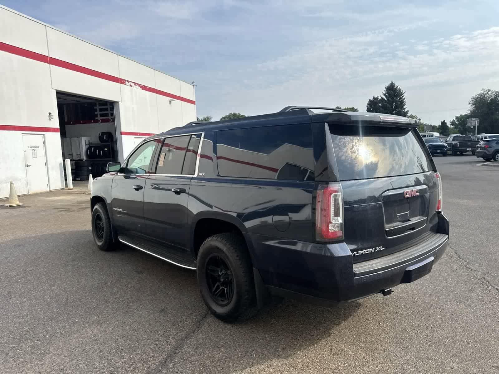 Thumbnail: 2019 GMC Yukon XL - 19