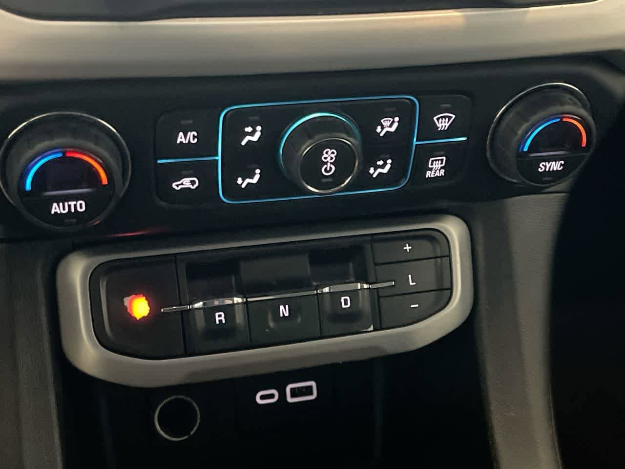 Thumbnail: 2020 GMC Acadia - 19