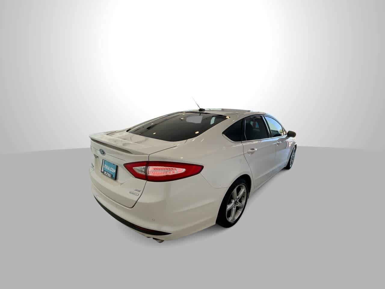 Thumbnail: 2016 Ford Fusion - 8