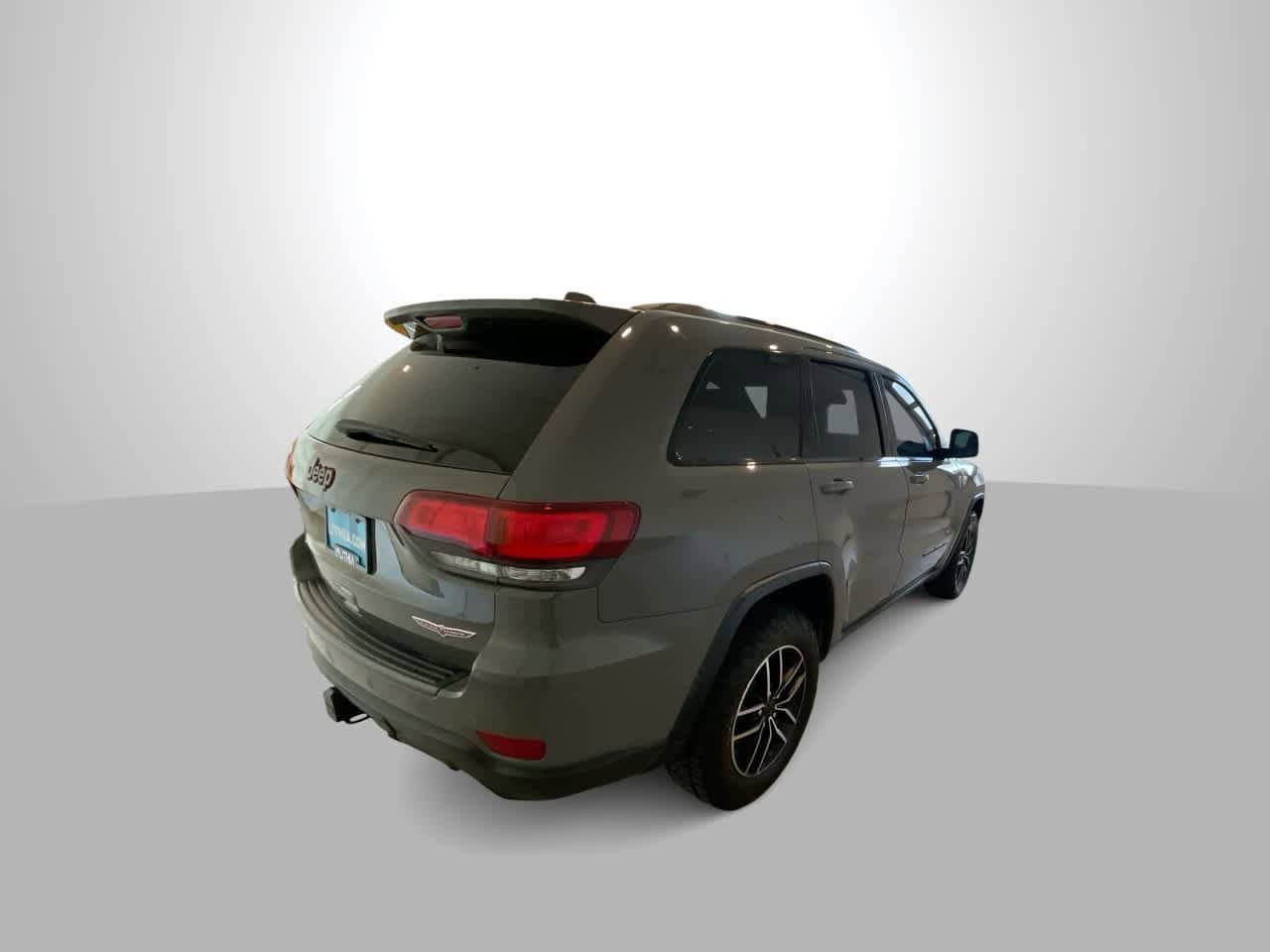 Thumbnail: 2019 Jeep Grand Cherokee - 8