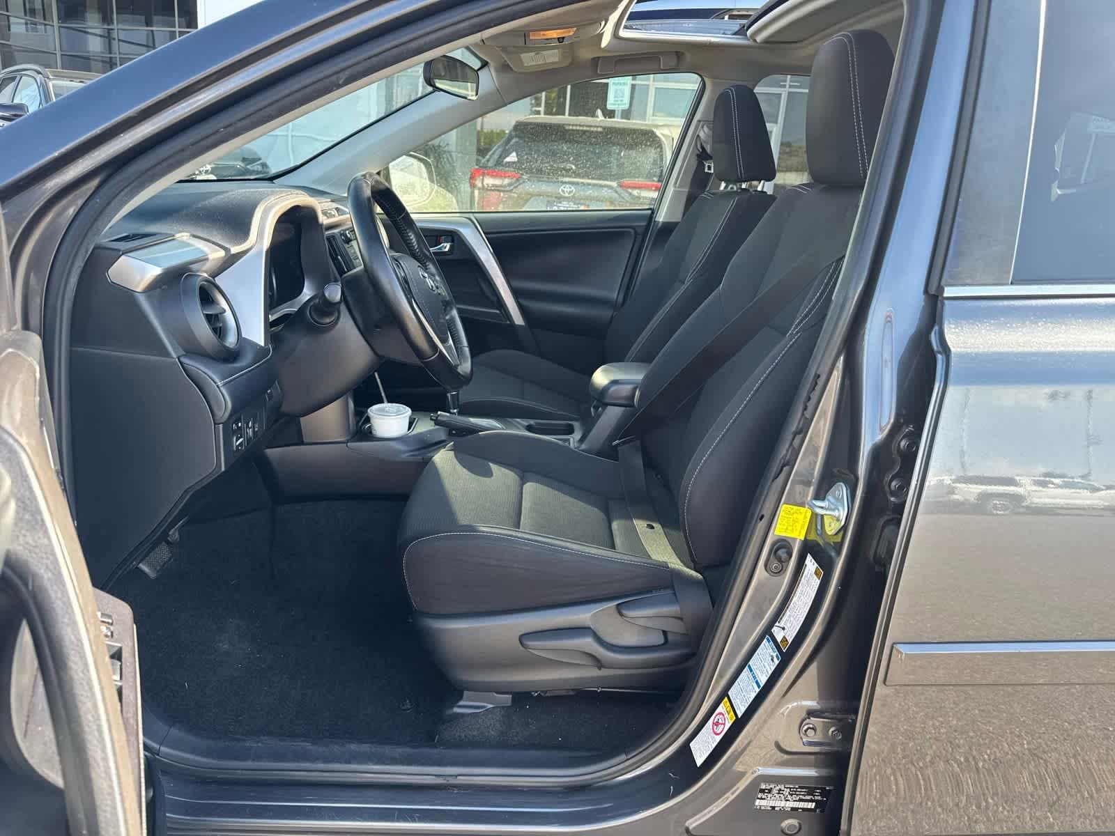 Thumbnail: 2018 Toyota RAV4 - 36