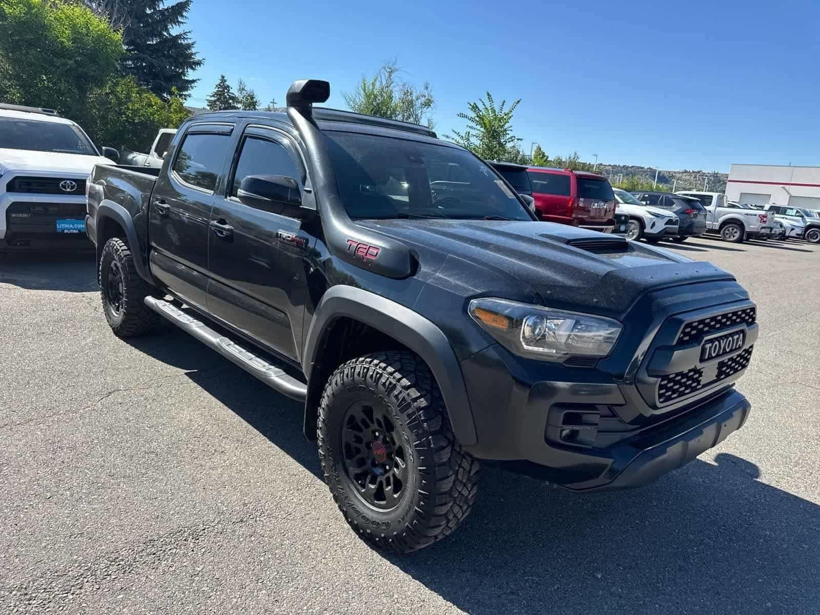 Thumbnail: 2019 Toyota Tacoma - 7