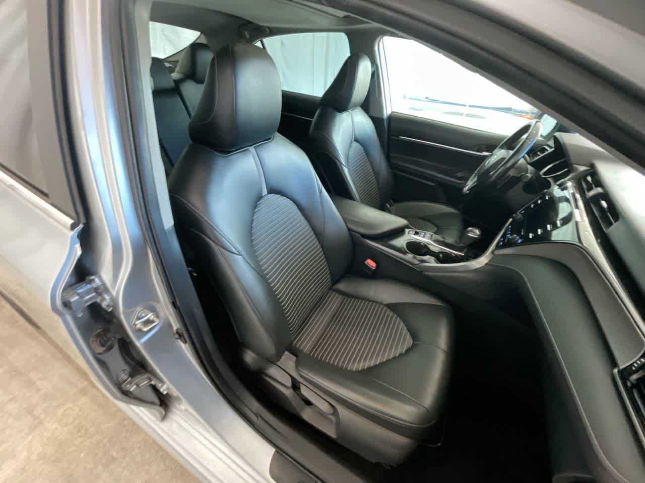 Thumbnail: 2020 Toyota Camry - 25