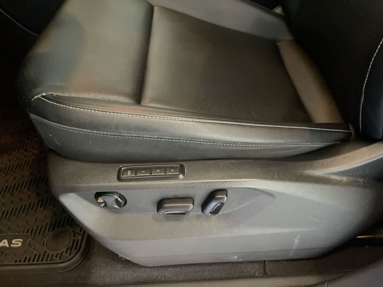 Thumbnail: 2018 Volkswagen Atlas - 12