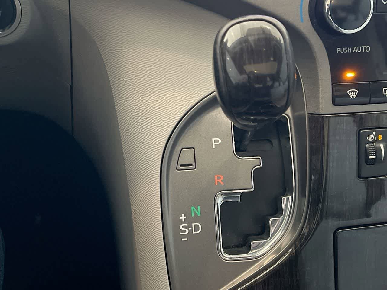 Thumbnail: 2015 Toyota Venza - 20