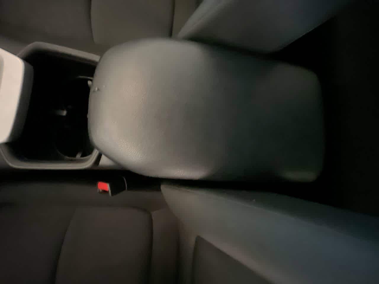 Thumbnail: 2025 Toyota RAV4 - 21