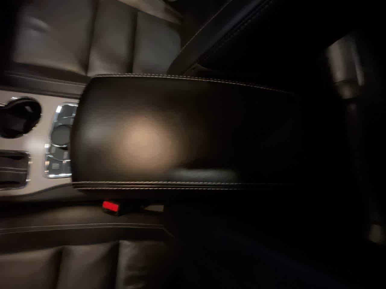 Thumbnail: 2017 Jeep Grand Cherokee - 21