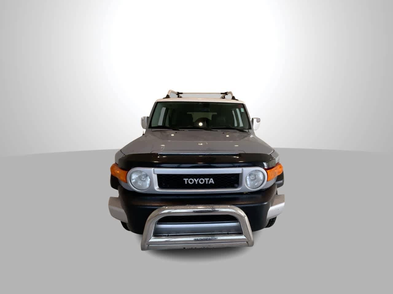 Thumbnail: 2014 Toyota FJ Cruiser - 3