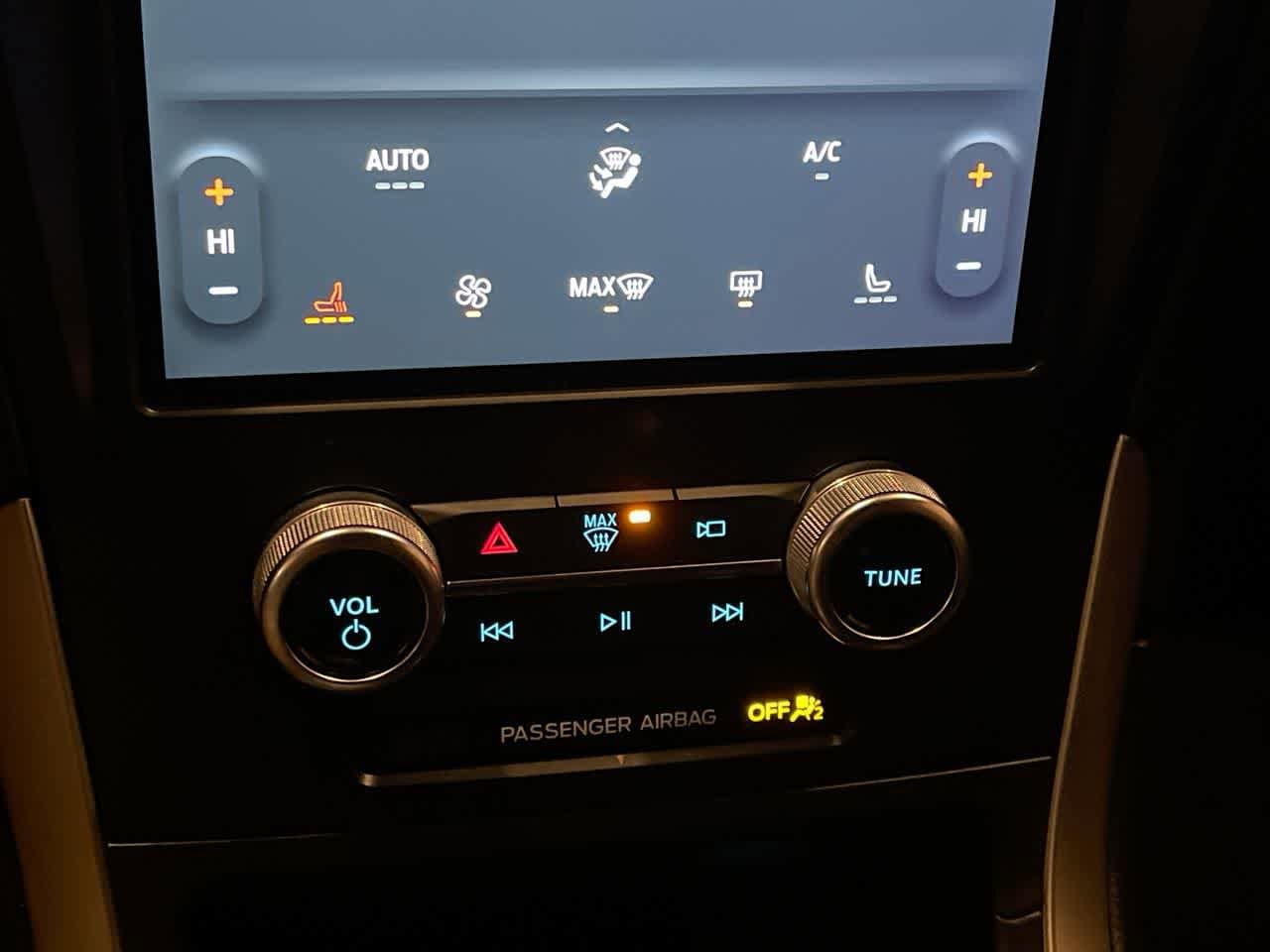 Thumbnail: 2024 Ford Edge - 18