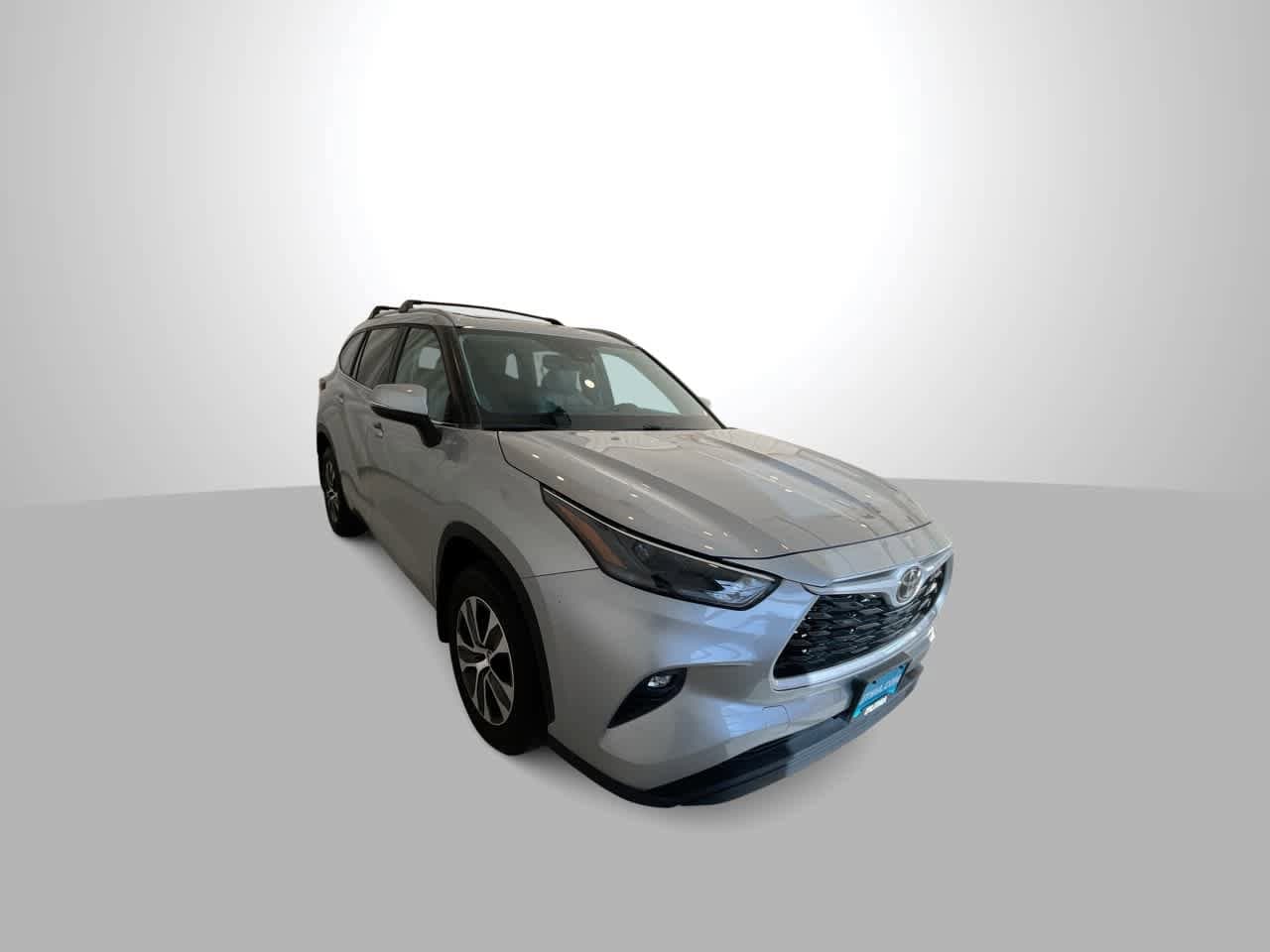 Thumbnail: 2023 Toyota Highlander - 2