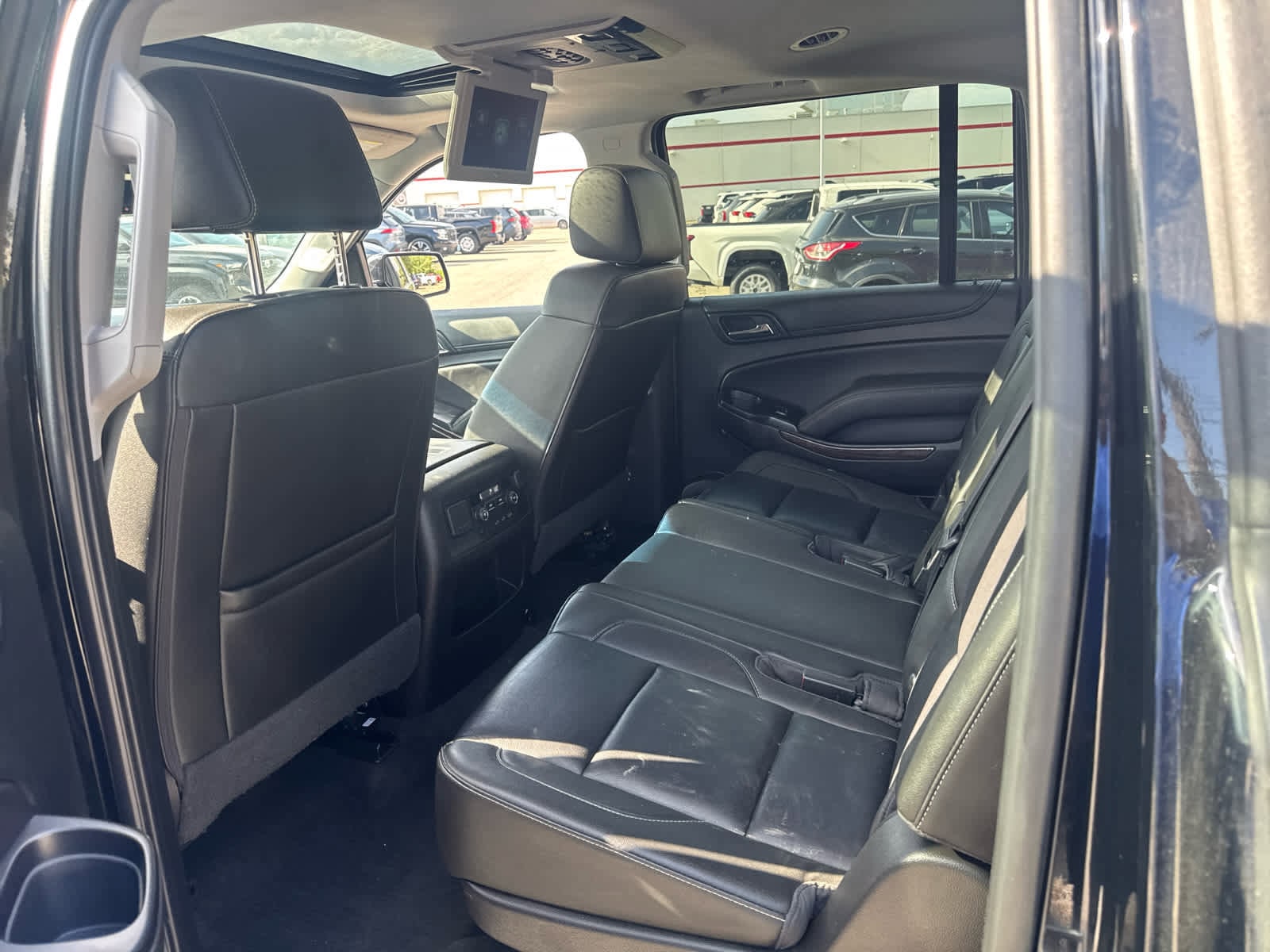 Thumbnail: 2018 Chevrolet Suburban - 22