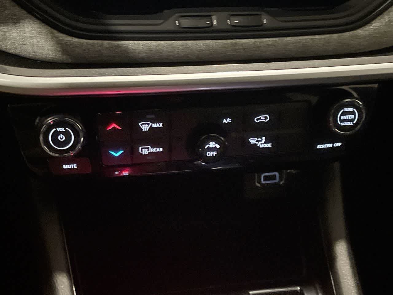 Thumbnail: 2024 Jeep Compass - 18