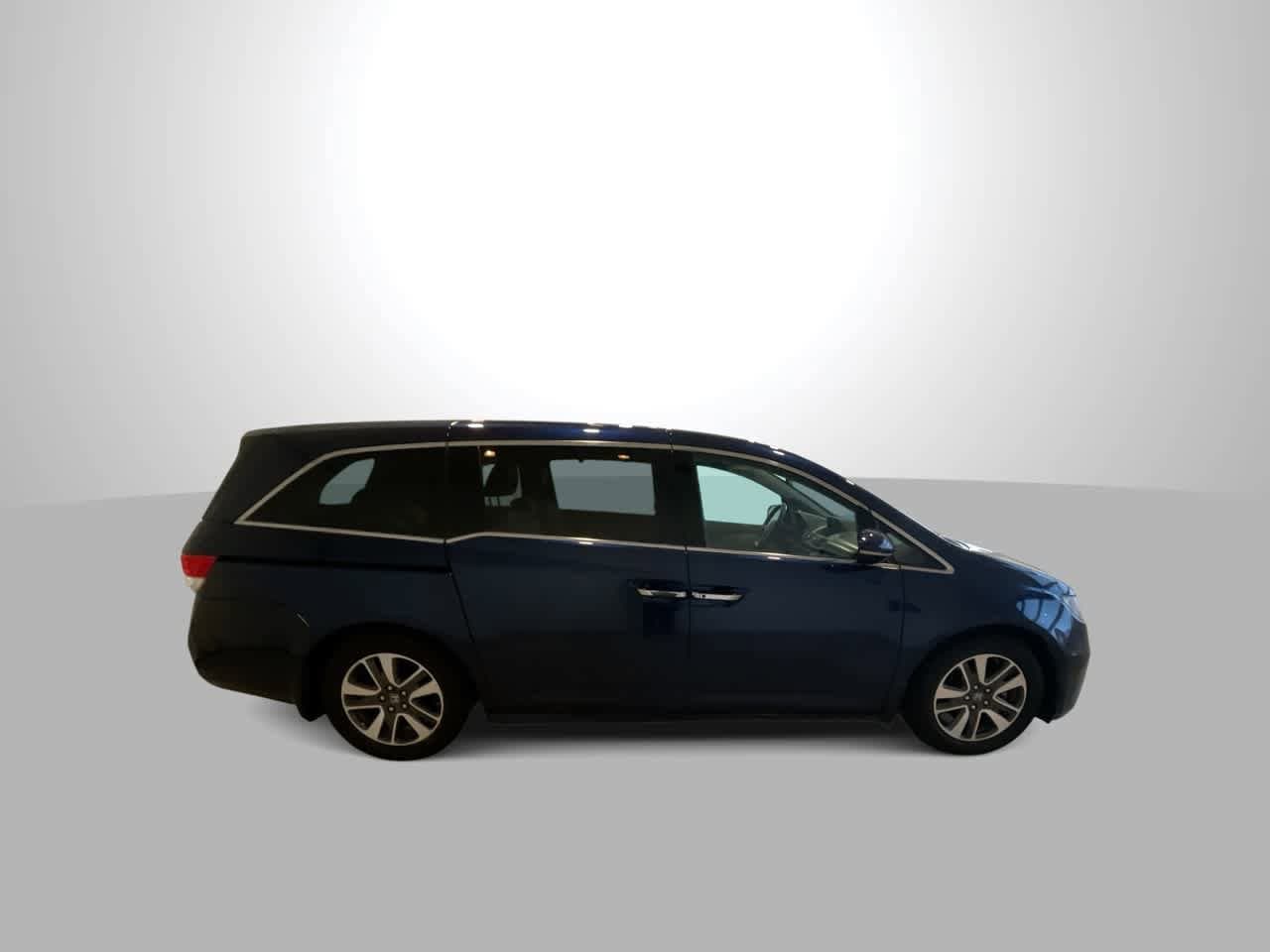 Thumbnail: 2016 Honda Odyssey - 9