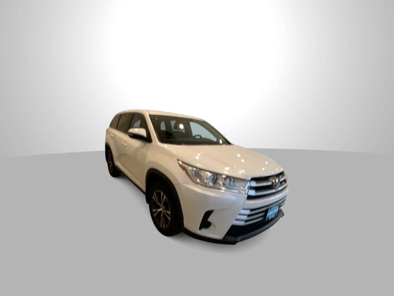 Thumbnail: 2019 Toyota Highlander - 2