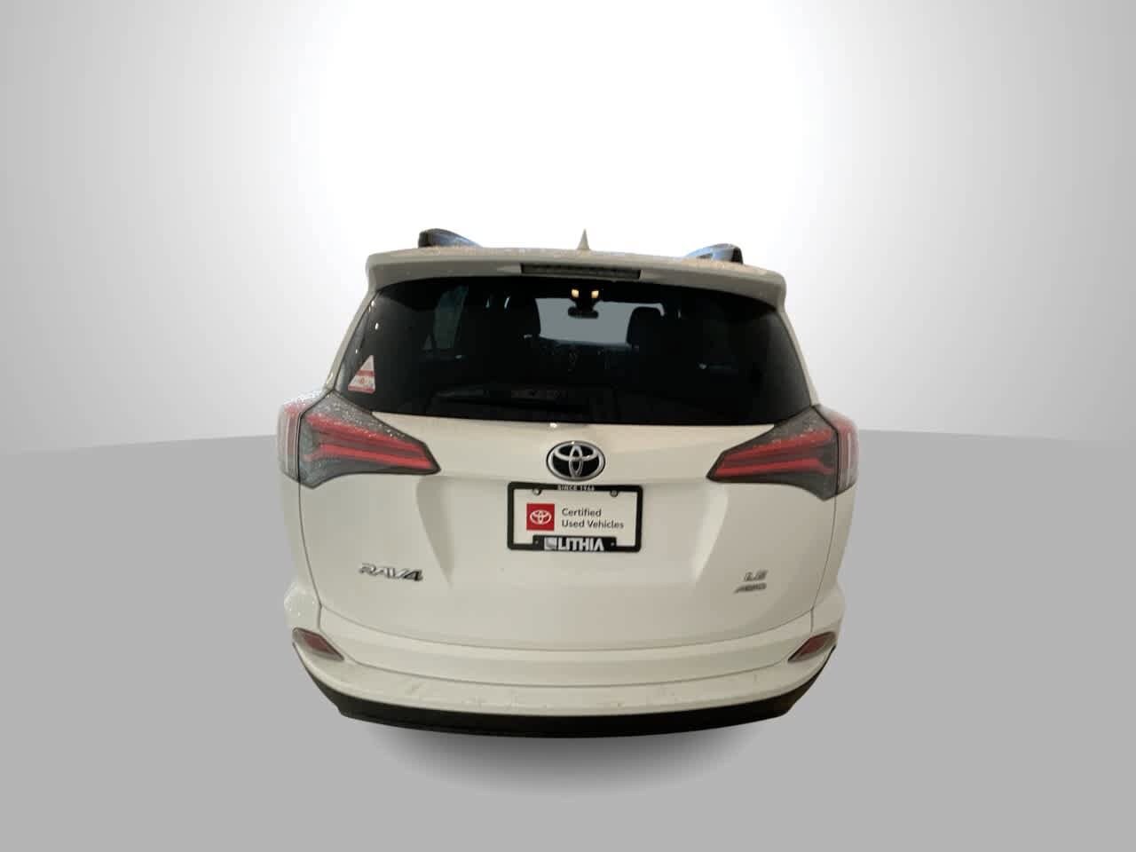 Thumbnail: 2018 Toyota RAV4 - 7