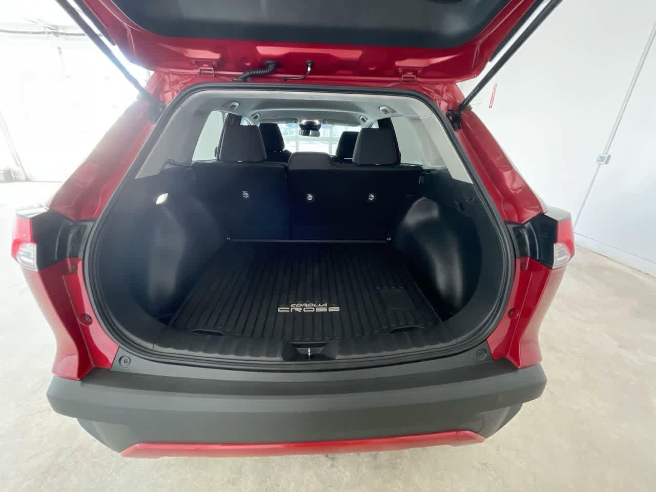 Thumbnail: 2023 Toyota Corolla Cross - 23