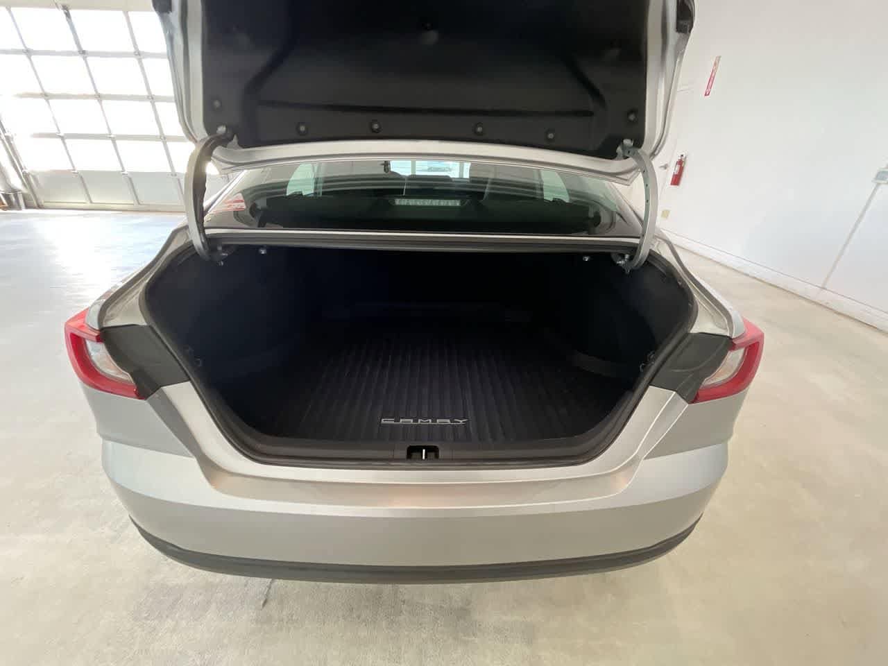 Thumbnail: 2025 Toyota Camry - 23