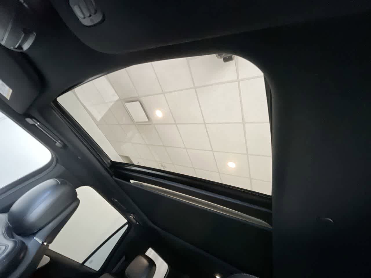 Thumbnail: 2020 Lincoln Navigator - 28