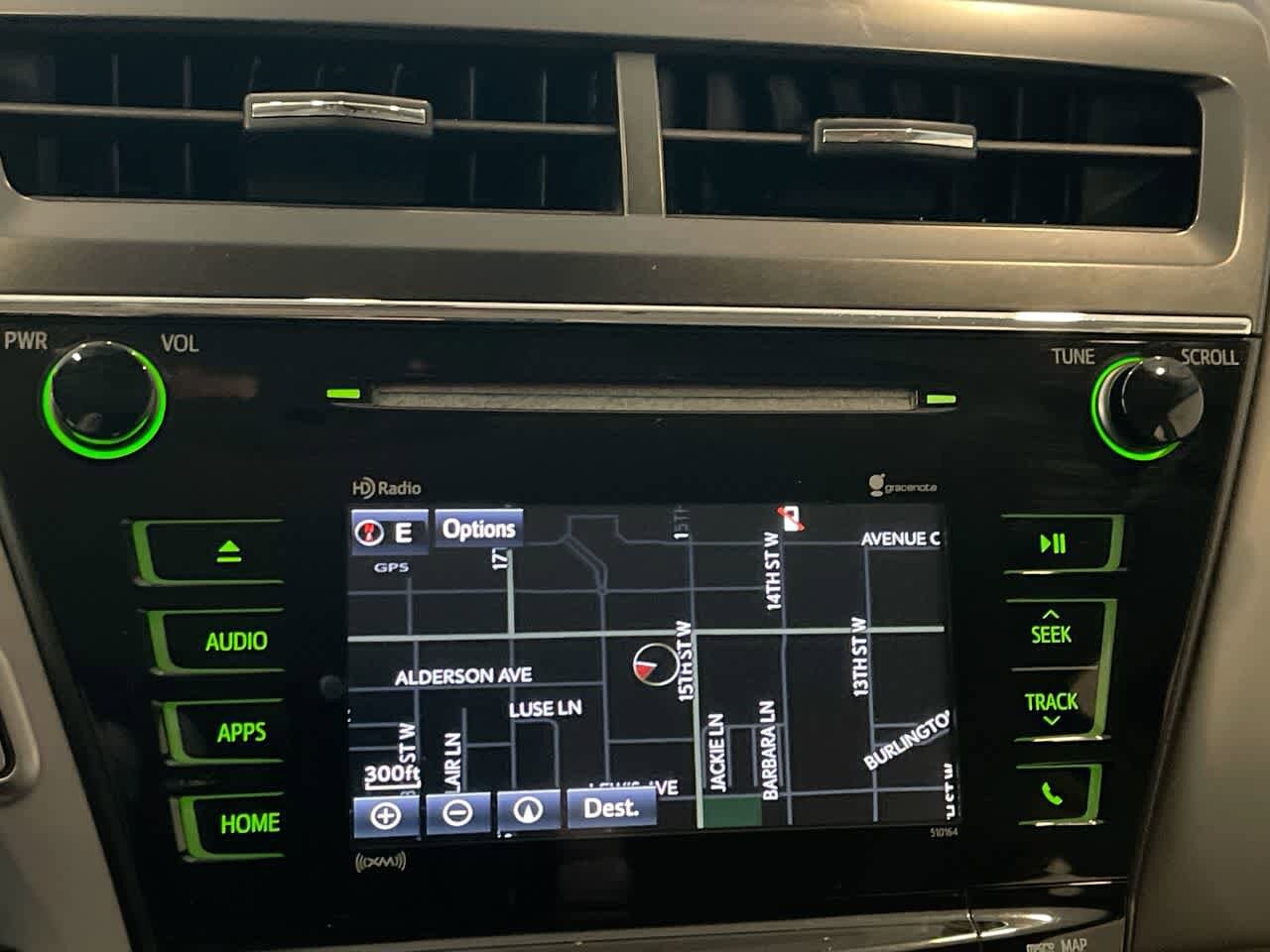 Thumbnail: 2017 Toyota Prius v - 18