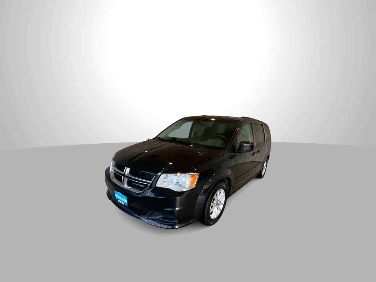Thumbnail: 2016 Dodge Grand Caravan - 4