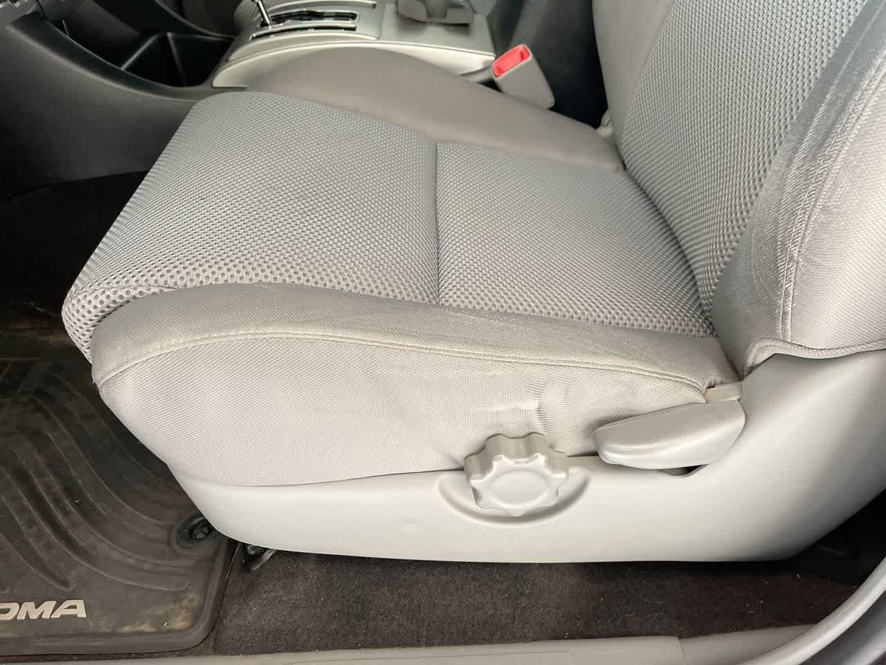 2013 Toyota Tacoma  12